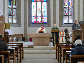 Karfreitgasliturgie und Karfreitagsprozession in Naumburg (Foto: Karl-Franz Thiede)